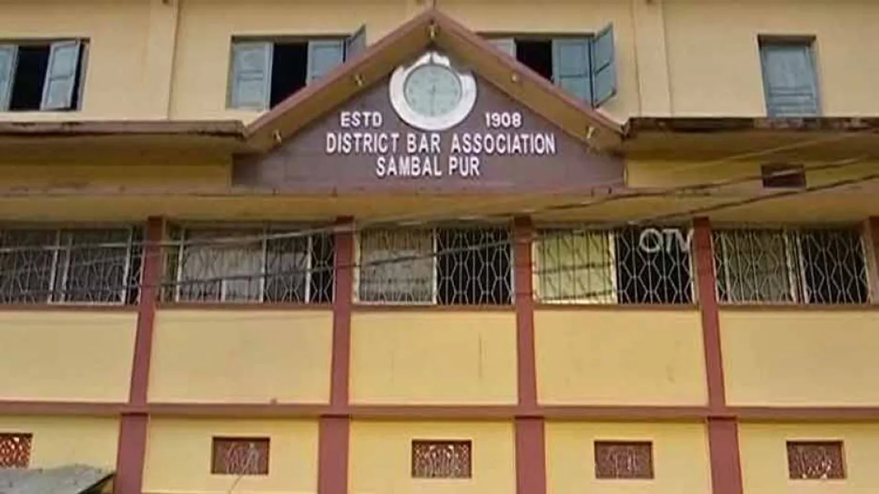 Lawyers to shut courts, govt offices demanding permanent HC bench