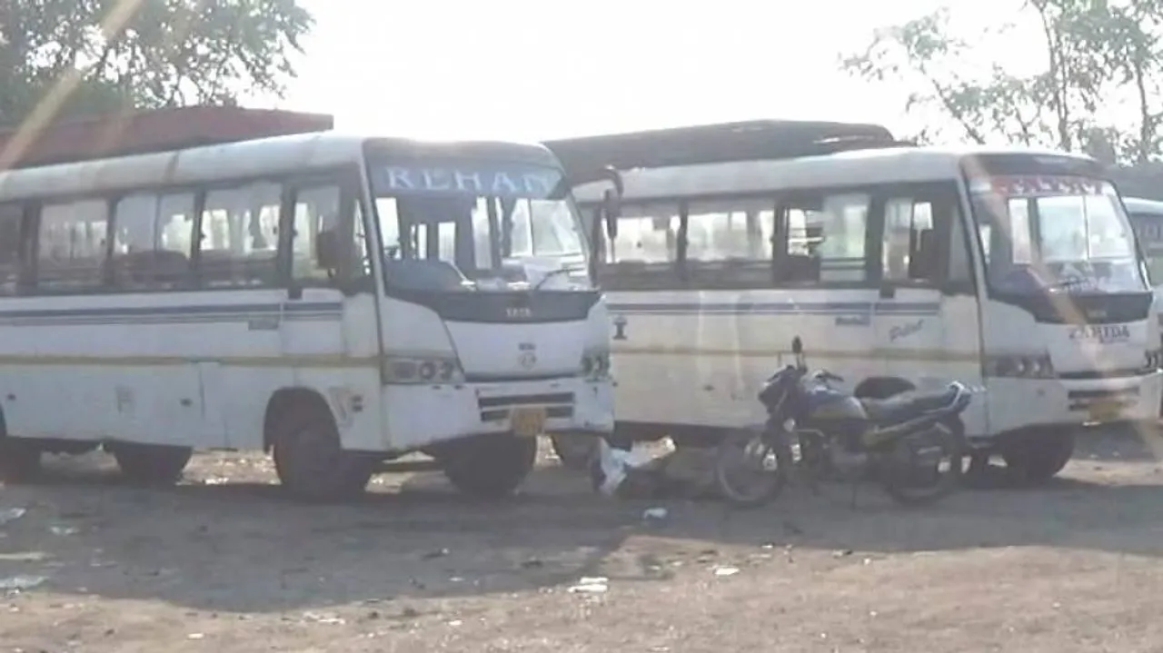 Private buses stay off roads in Bargarh protesting market complex in new bus terminal