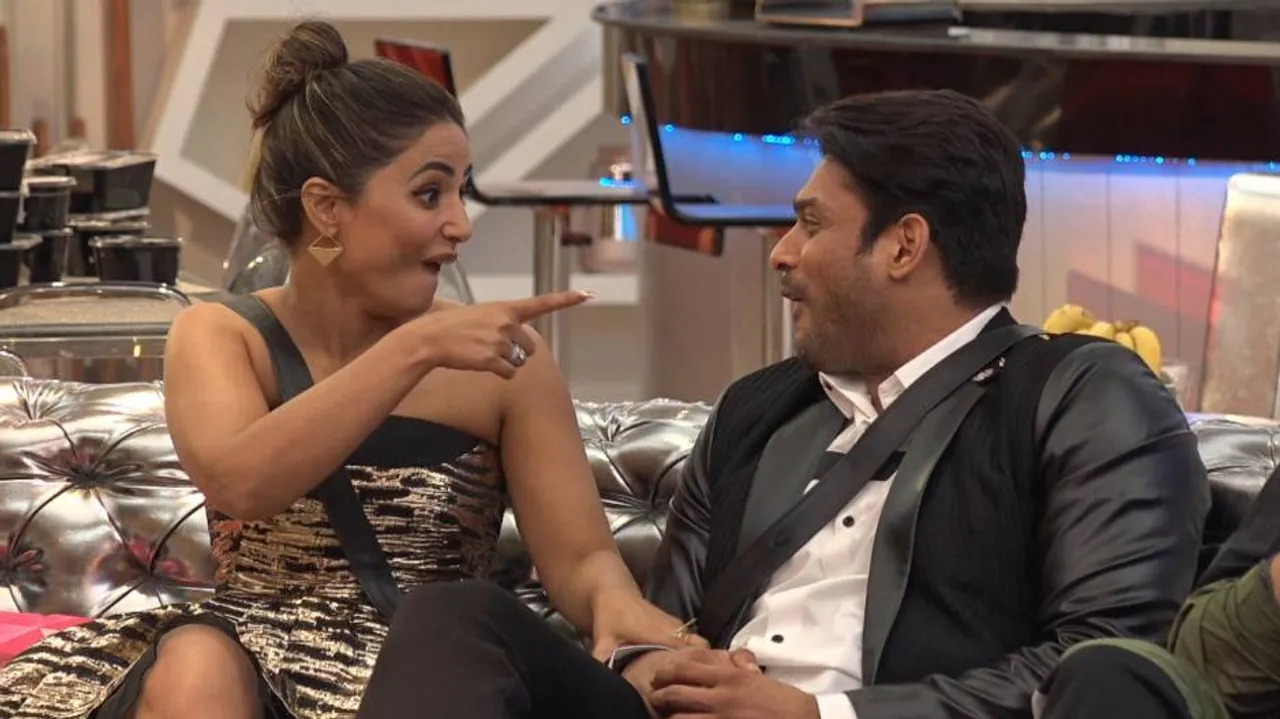Bigg Boss 14: Sidharth Shukla and Hina Khan Get Comfortable In Night Suits; Check #SidHina Sweet Moments