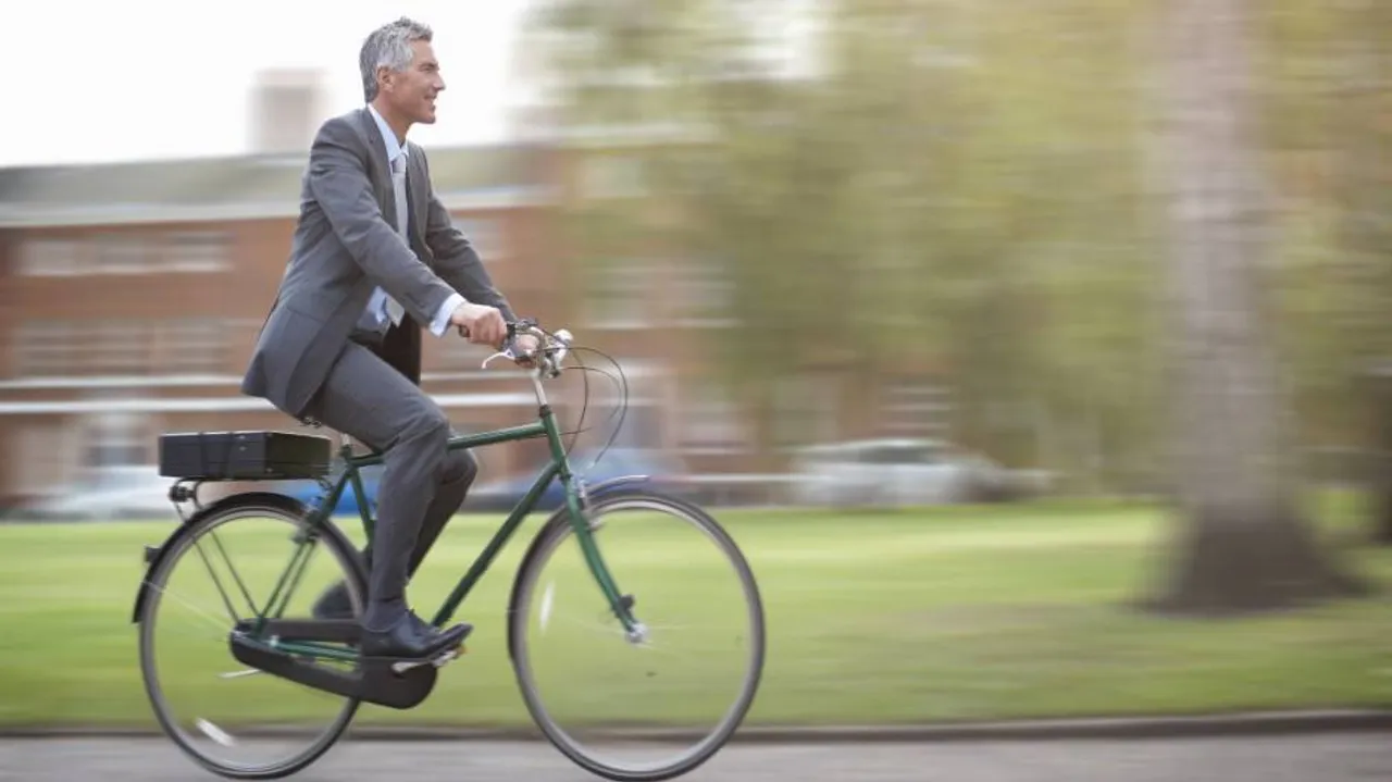 Riding a bike to work as good as gym workout: Researchers