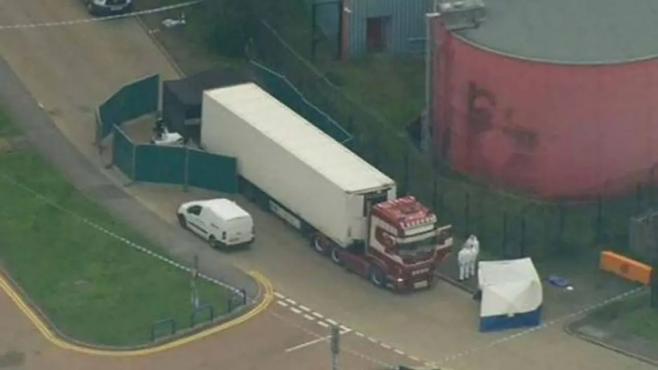 39 Bodies Found In Lorry Container In London