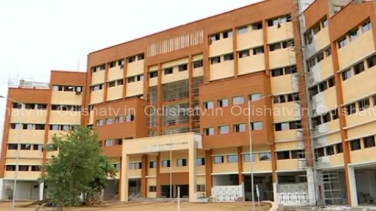 CM Naveen inaugurates Bolangir Medical College & Hospital