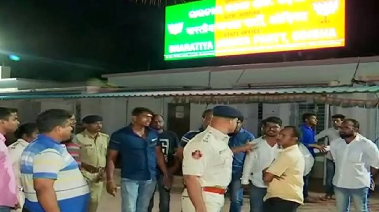Two detained for hurling bombs at BJP office in Odisha