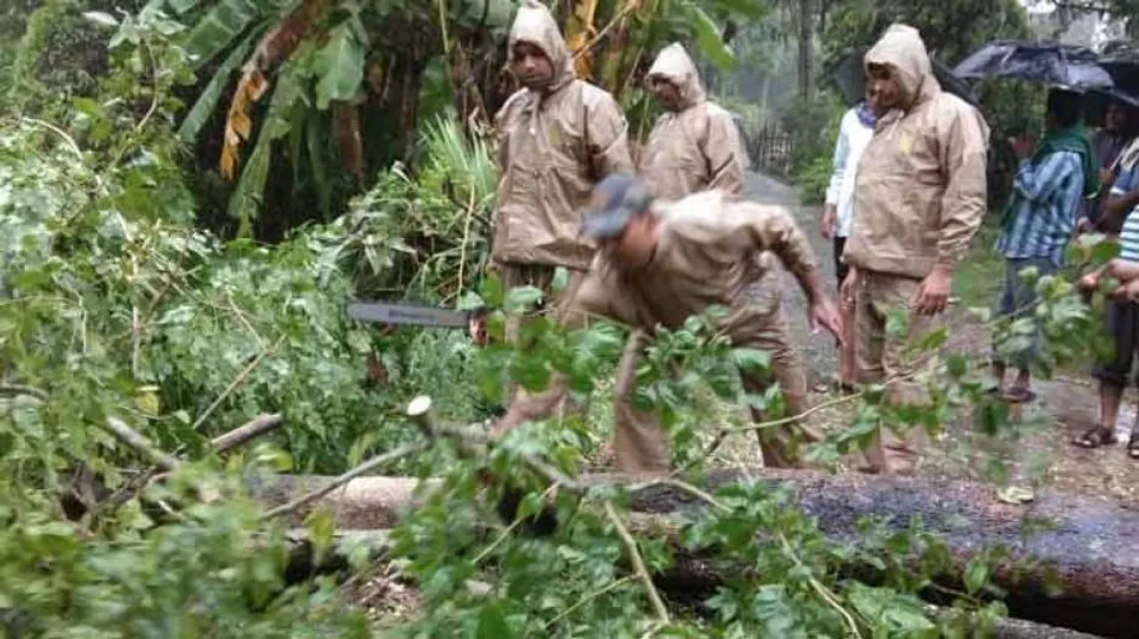 Cyclone Bulbul Toll: 2 Killed In Odisha, 1 In WB