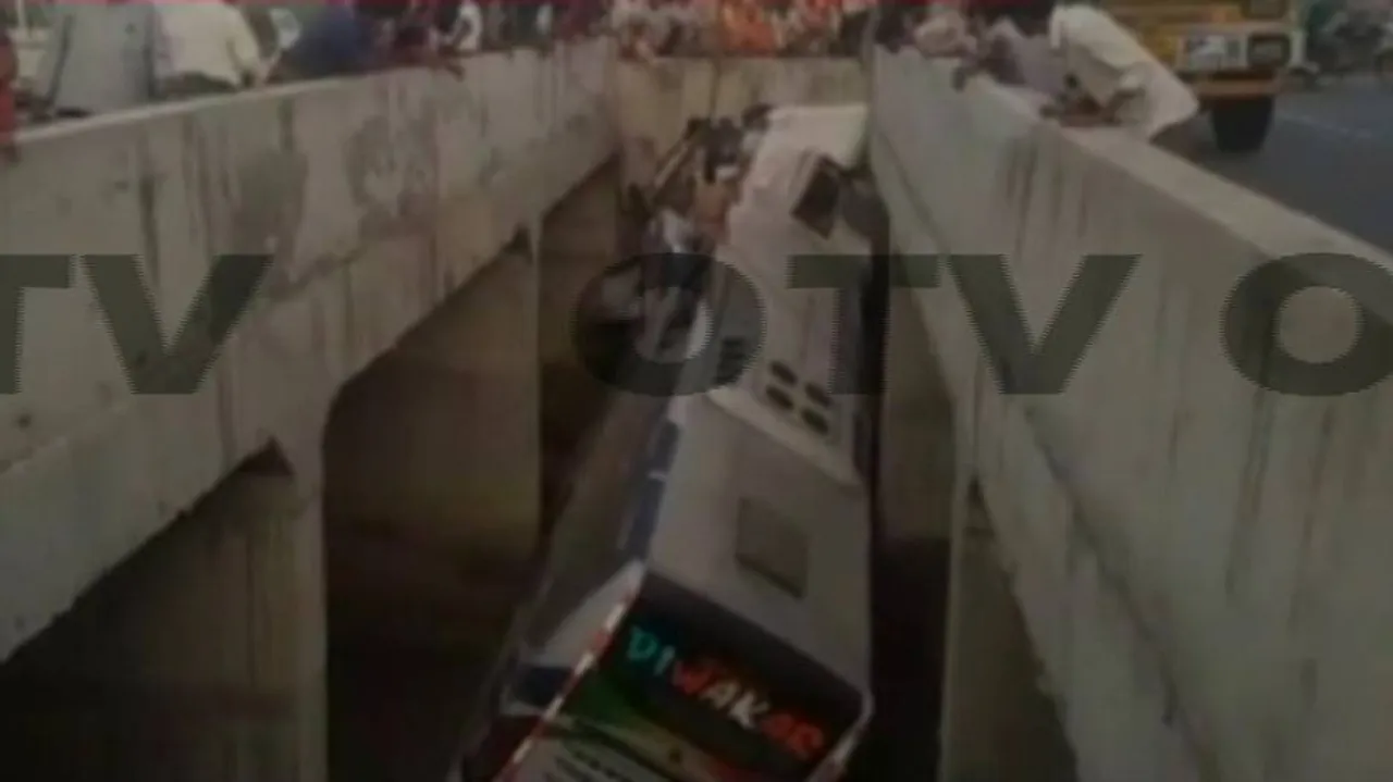 11 dead, 30 injured as Bhubaneswar-Hyderabad bus falls off a bridge in AP