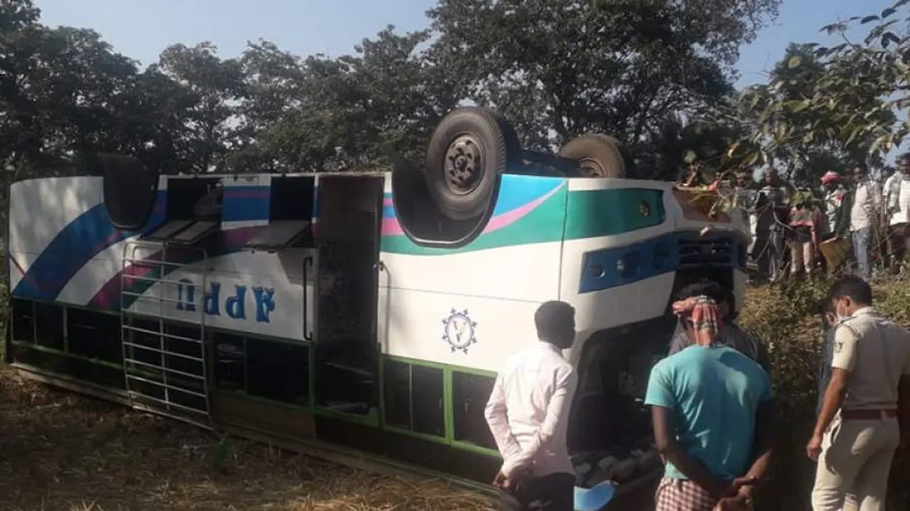 Road Accident In Odisha: 25 Injured As Bus Overturns In Mayurbhanj