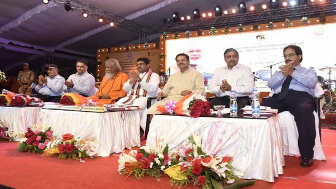 Petroleum minister launches piped gas project in Bhubaneswar