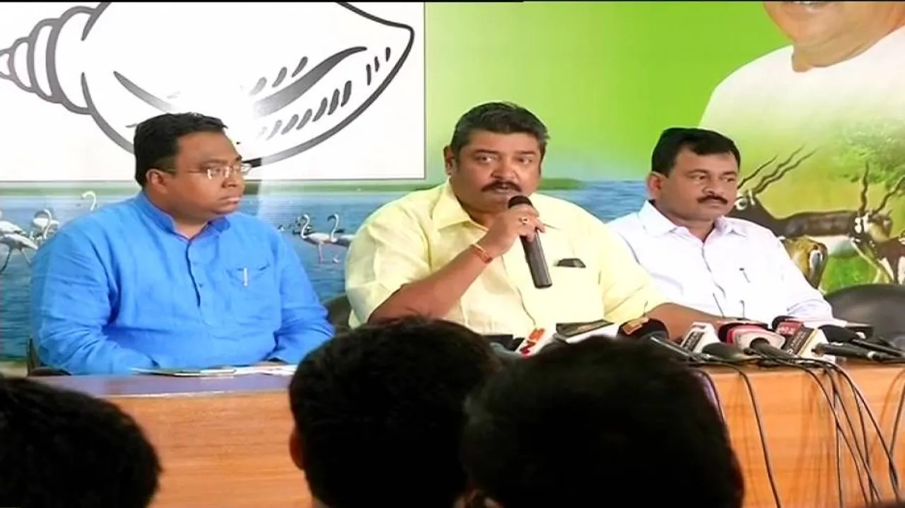 Row intensifies over CII withdrawal from Make in Odisha 