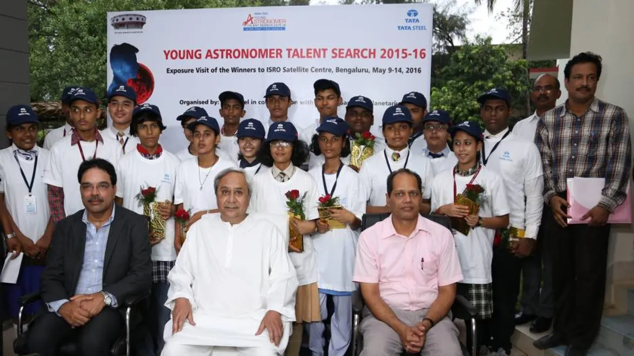 CM flags off 20 young astronomers’ visit to Bengaluru