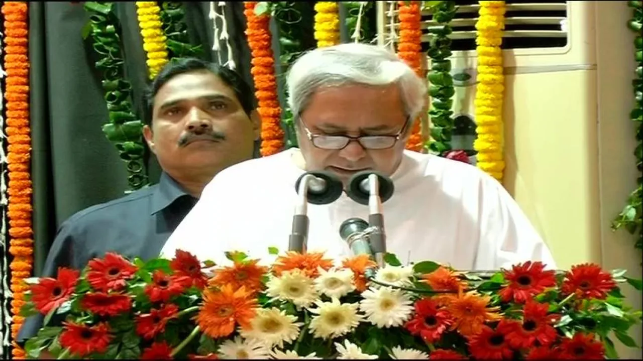 CM announces financial aid for senior weavers