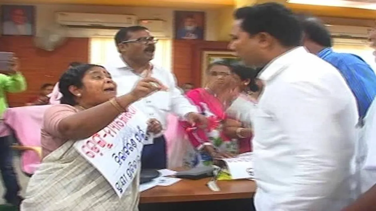 Ruckus at CMC meet: 5 BJD corporators served notices
