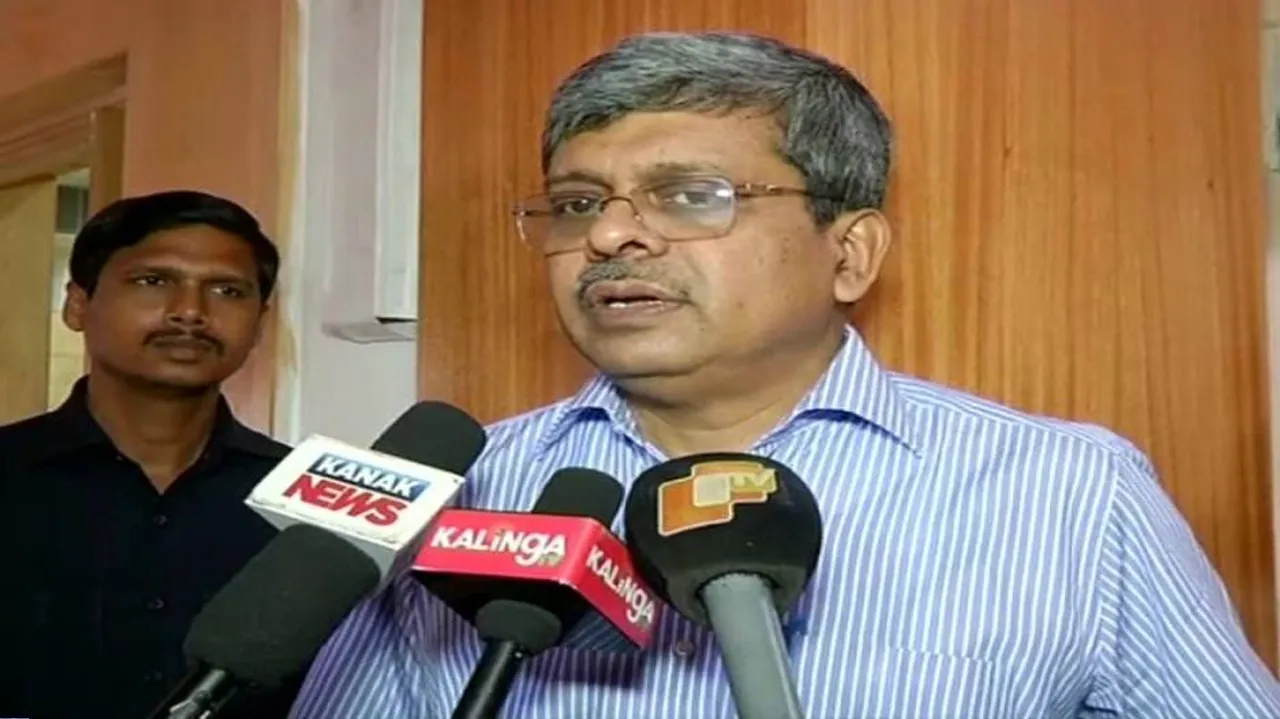 March 31 deadline for shifting of 1712 liquor shops along NH, SH: CS Padhi