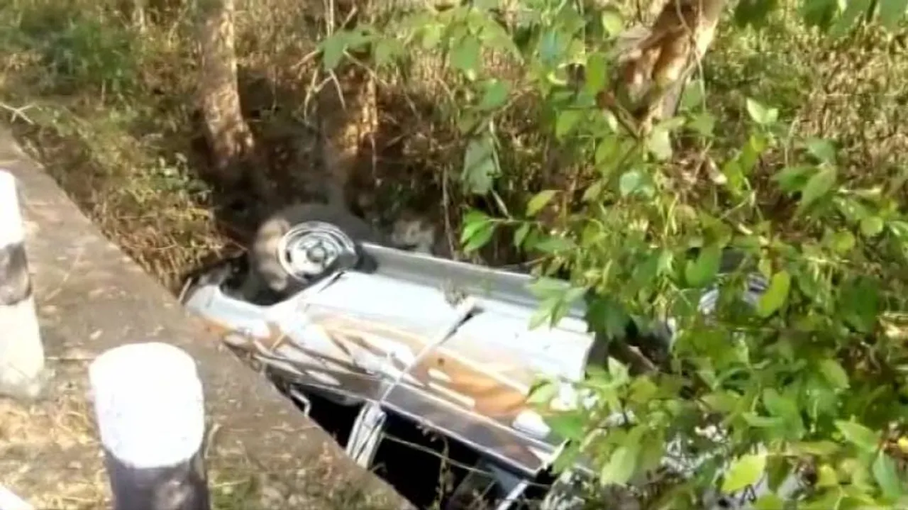 1 killed, 6 critically injured in road accident in Sonepur