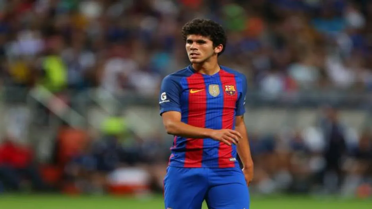 Youngster Alena signs new Barca deal