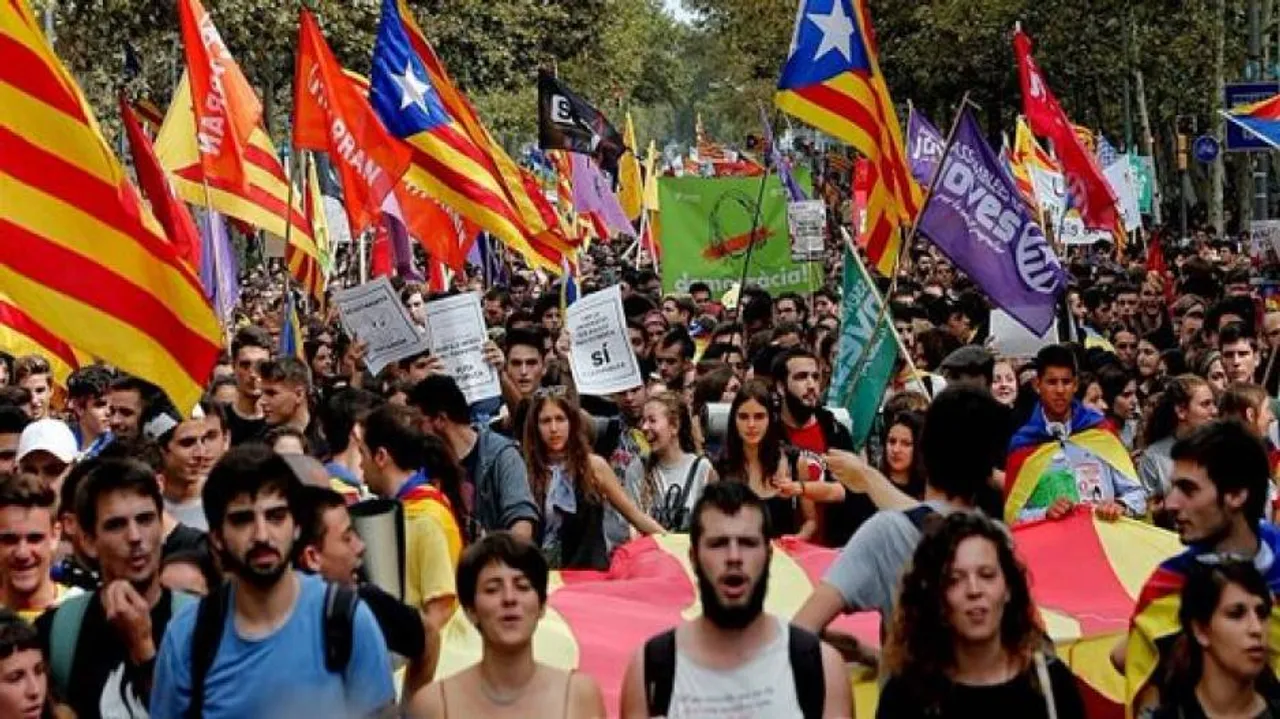 Catalan independence vote begins, Spanish police seize ballot papers