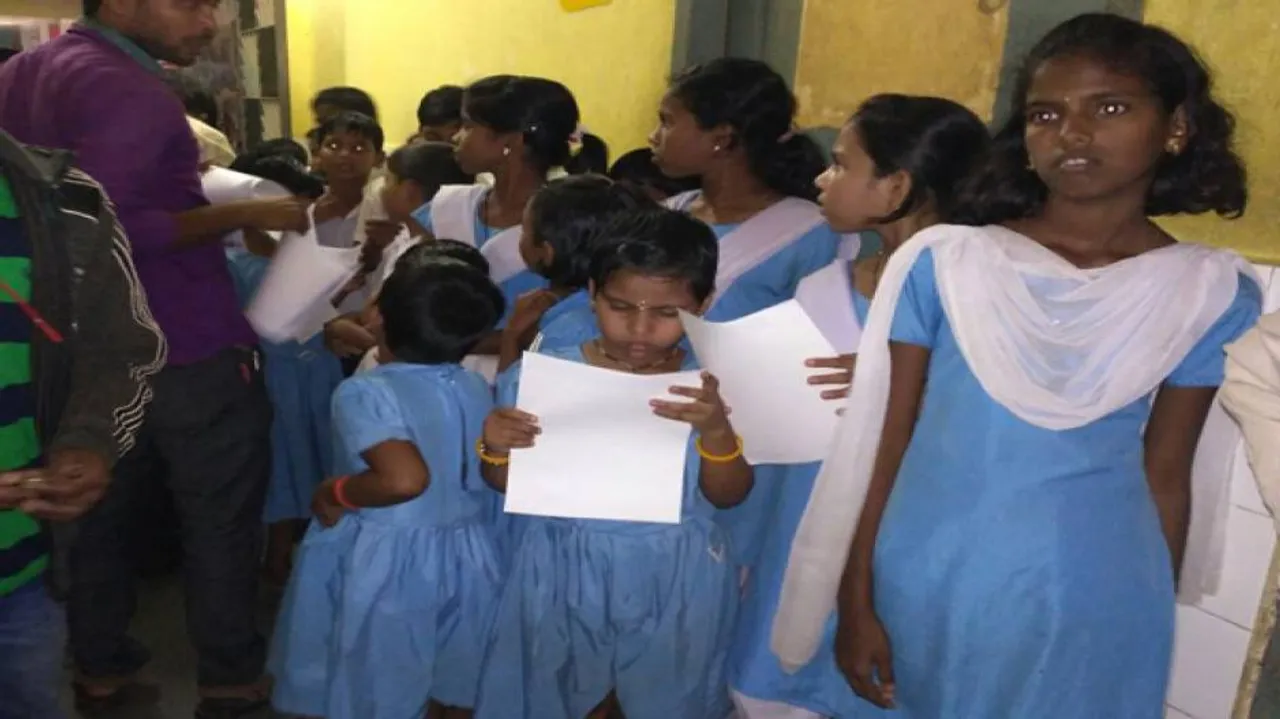 Caterpillar found in meal, 34 students fall sick