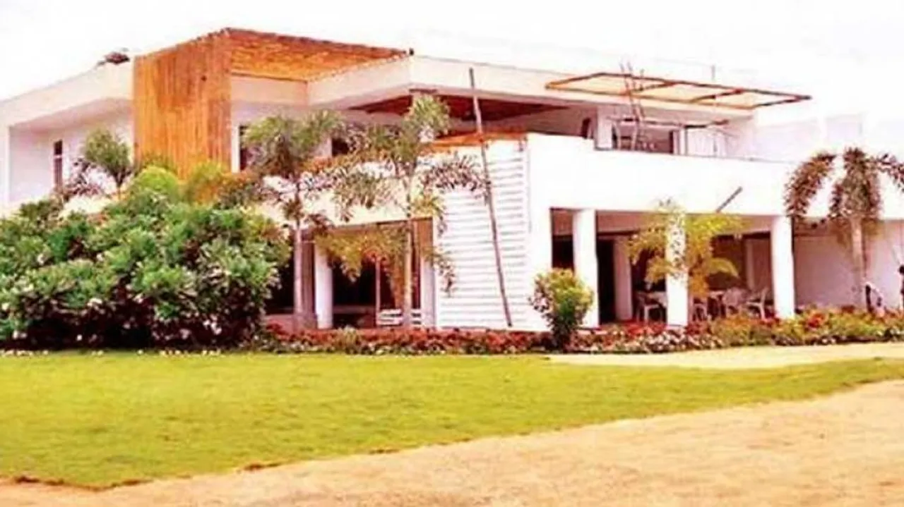 Chandrababu Naidu gets house demolition notice