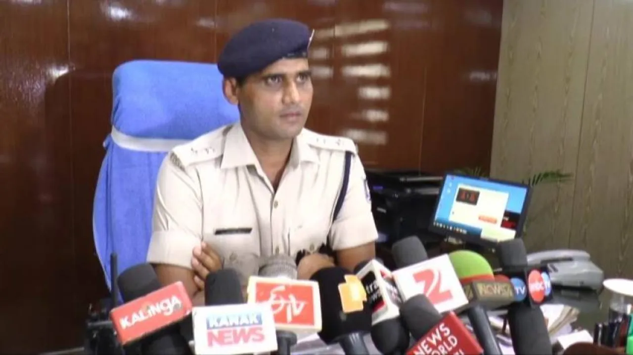 Odisha: Close Shave For Bhadrak SP As Truck Hits His Car