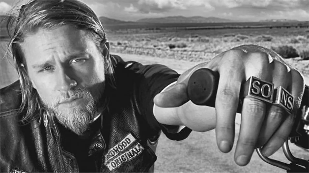 Charlie Hunnam keen to join 'Game Of Thrones'