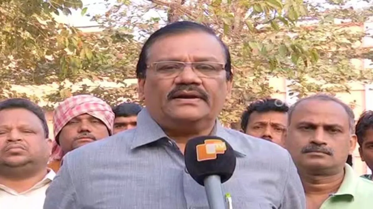 Chemists call for strike against closure of 3 shops within MKCG hospital 