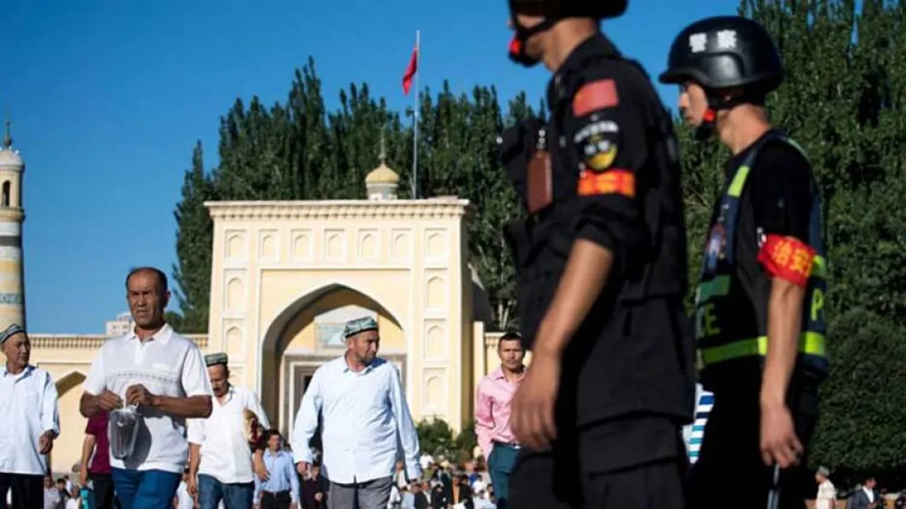 China using app to target Muslims in Xinjiang: HRW