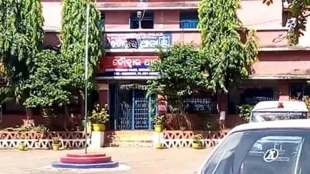 Sex racket busted in Choudwar, Three arrested