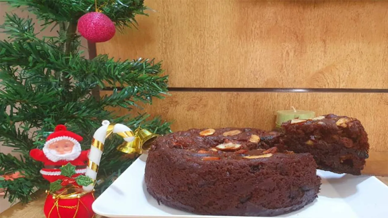 Christmas 2020: Easy And Healthy Cake Recipes To Savour This Christmas