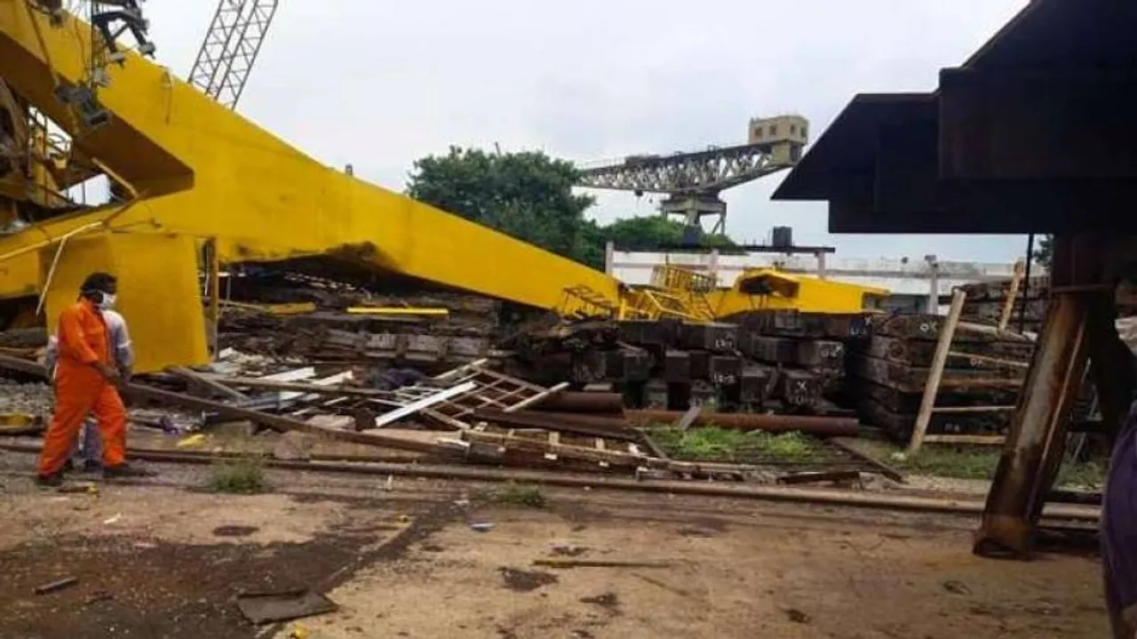 Crane Collapses At Hindustan Shipyard In Vizag, 10 Killed