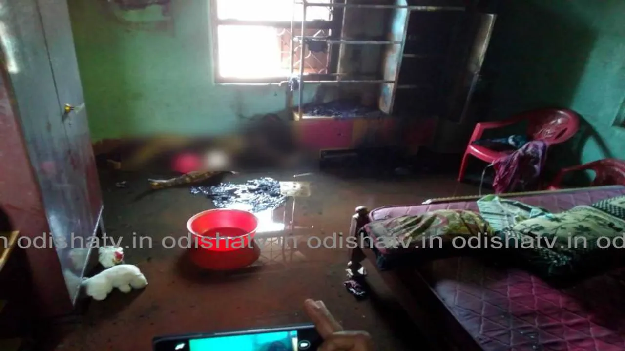 Woman, baby charred to death; suicide suspected