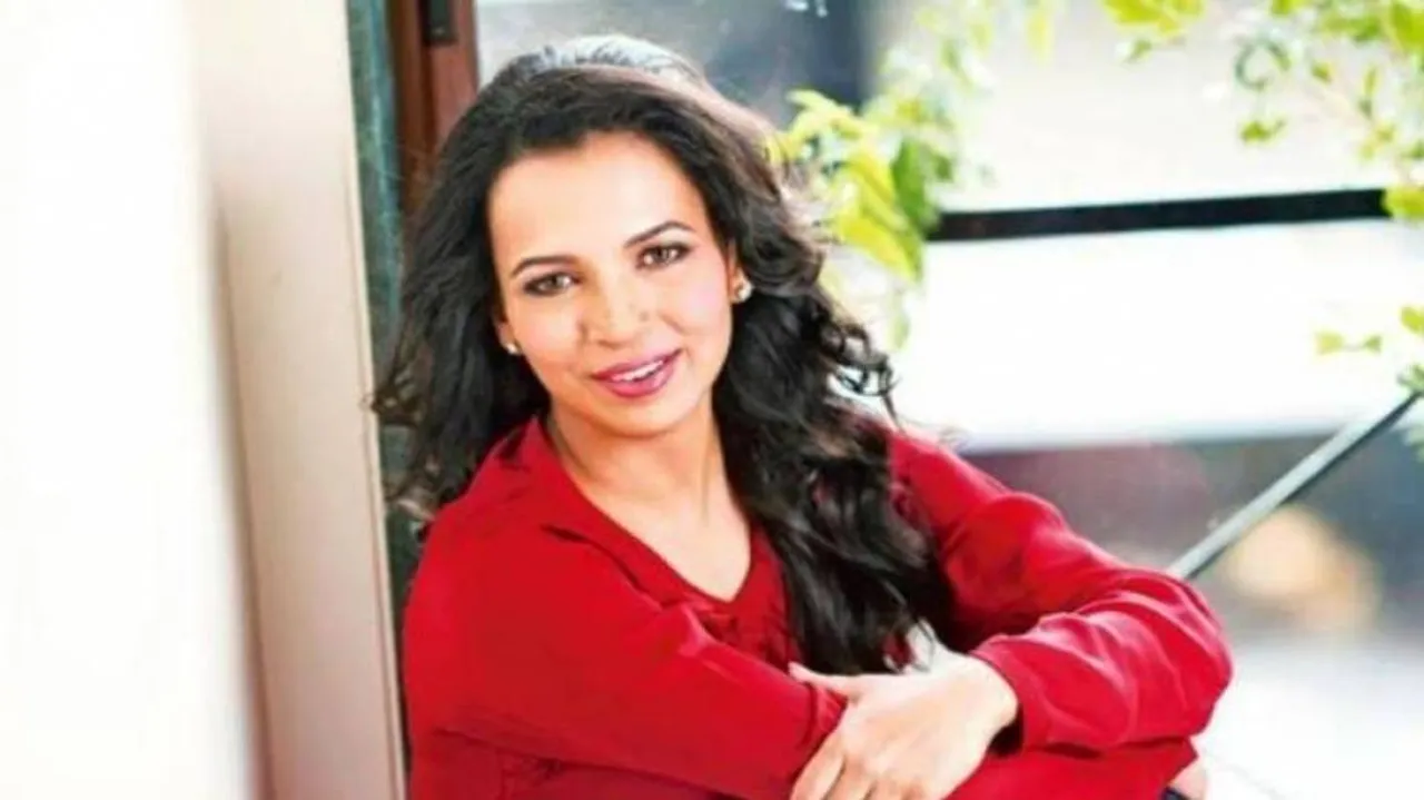 Top 5 Traveling Tips From Celebrity Dietician Rujuta Diwekar