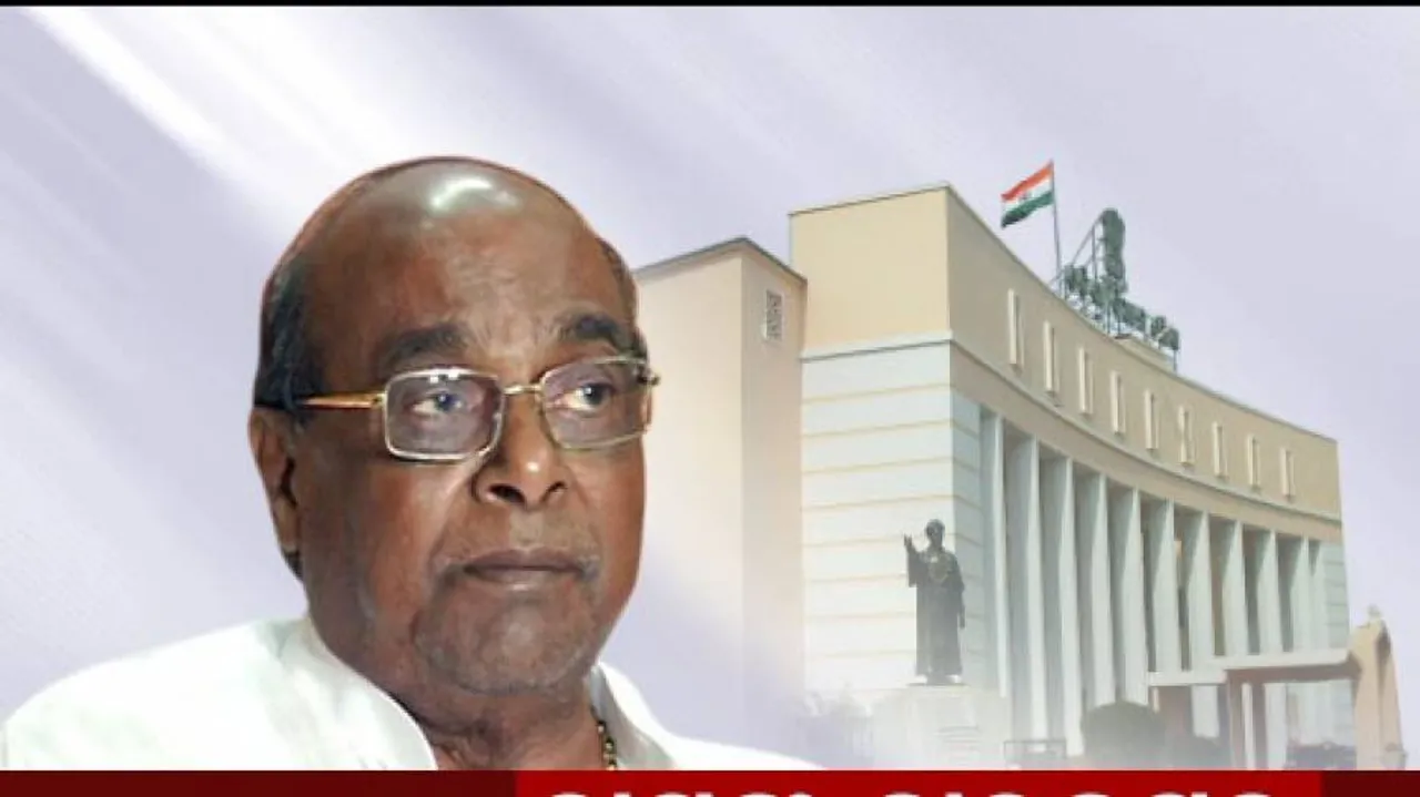 Odisha minister calls self 