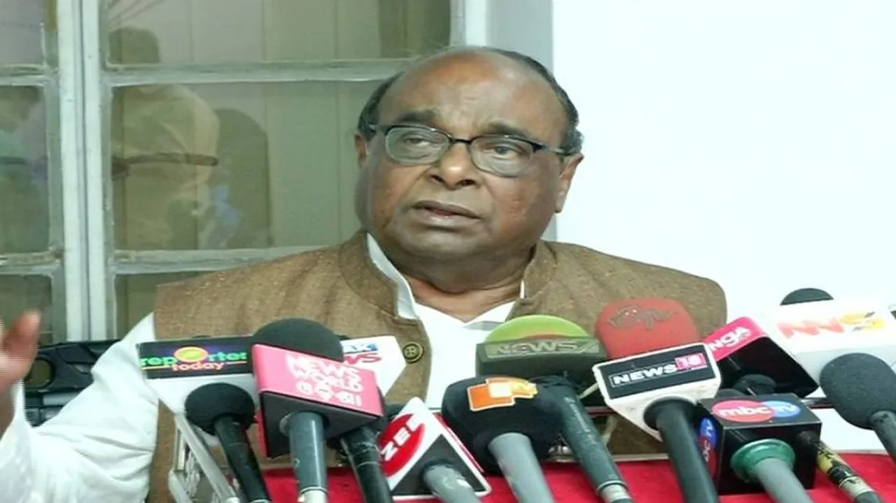 Odisha govt accepts loan burden on deceased farmers