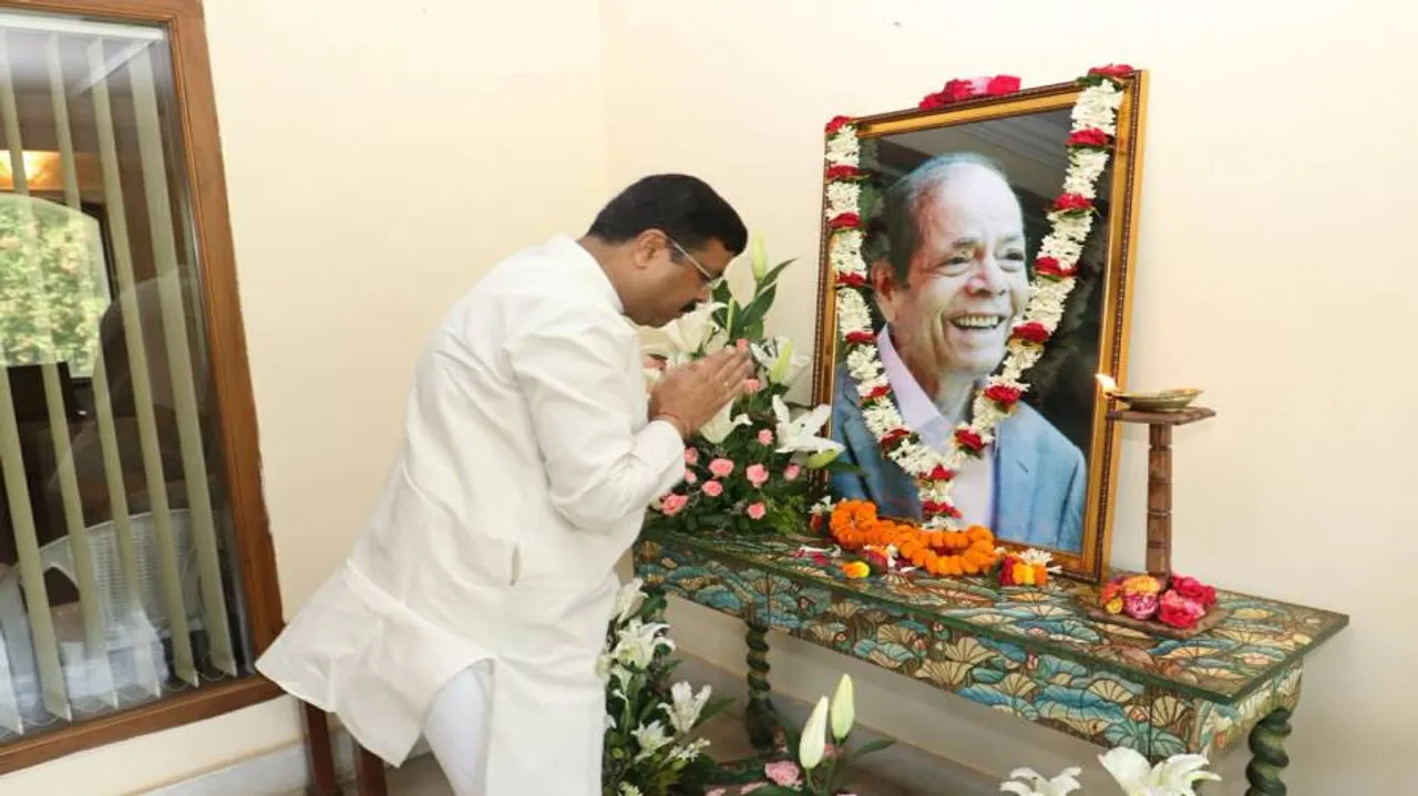 Dharmendra Pradhan pays tributes to late Bansidhar Panda