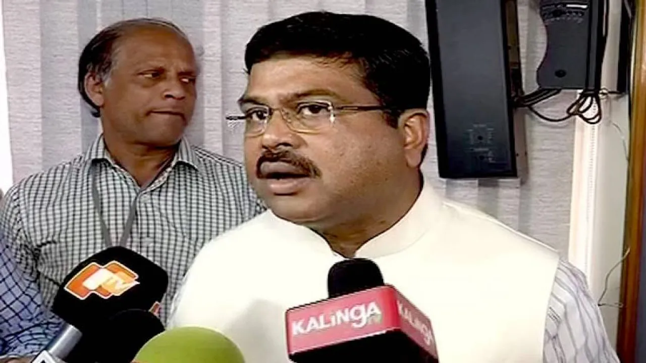 Dharmendra for amicable solution to IOCL’s VAT dispute with Odisha