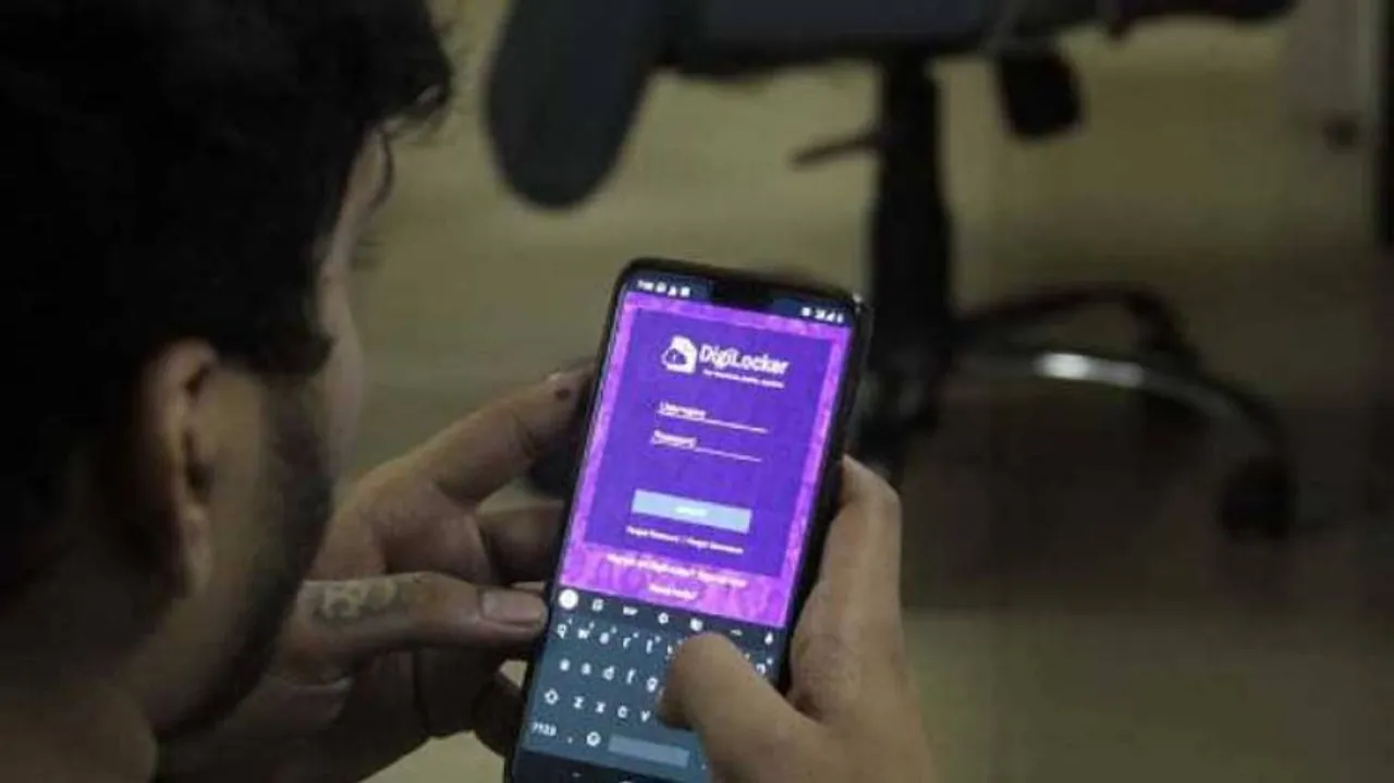 MV Act: DL, Vehicle Papers On DigiLocker Or mParivahan At Par With Original Documents