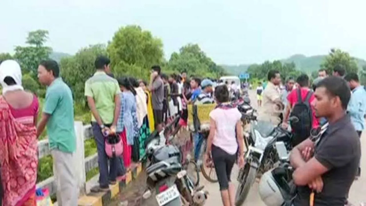 Class IX Student Goes Missing After Falling Off Bridge Into River In Rourkela