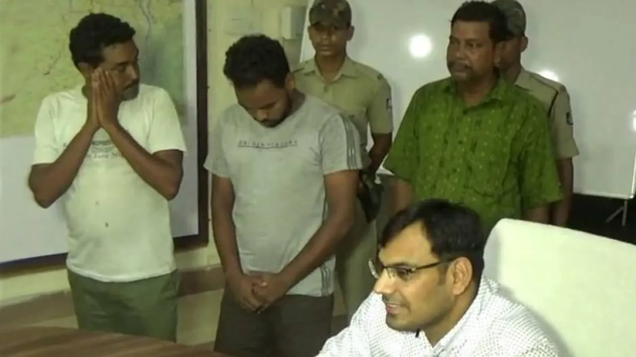 Three persons arrested for impersonating as Maoists in Bargarh