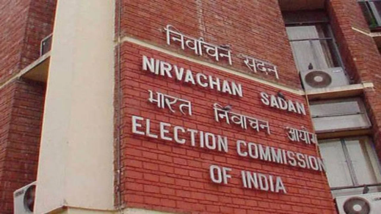 Poll panel meets representatives of Internet firms