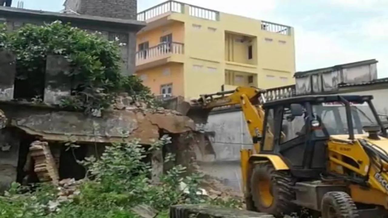 Old structure of historical Emar Mutt bulldozed