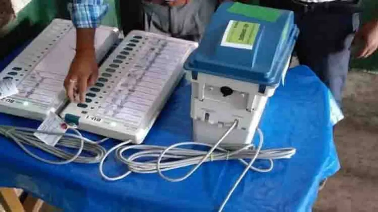 EVM glitches reported in several areas in Delhi