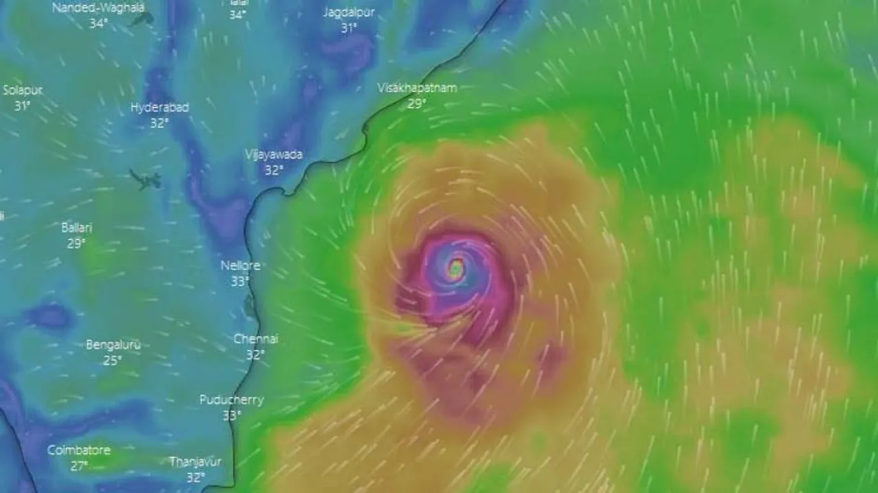 Cyclone ‘Fani’ inches closer to Odisha; Catch all the Live Updates