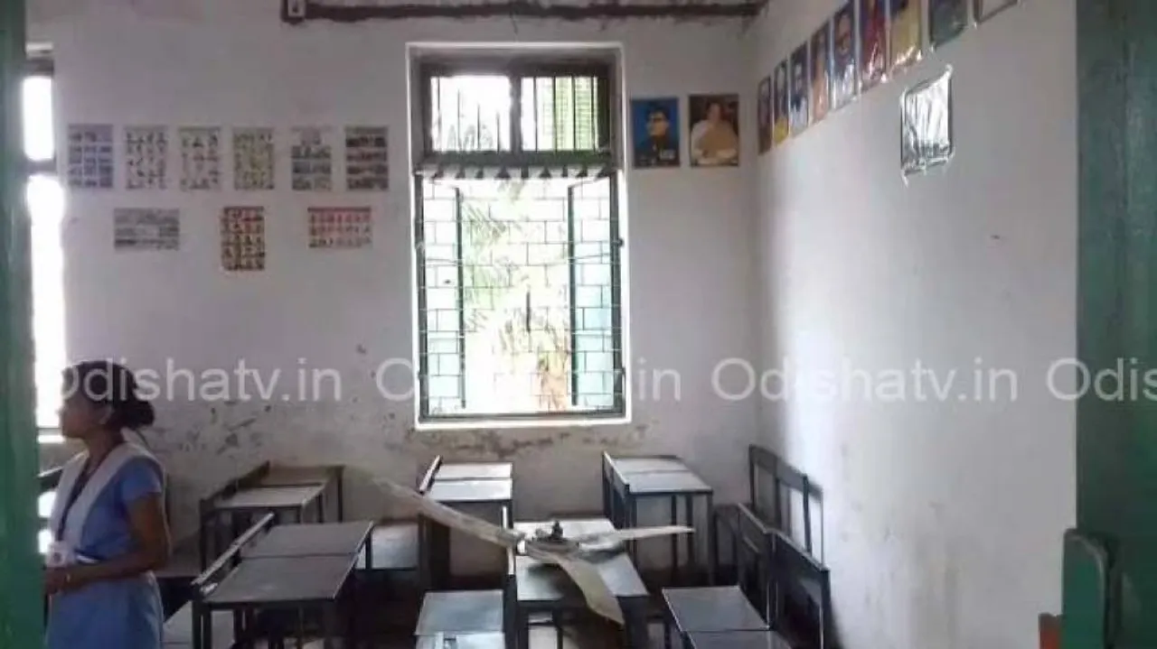 Class X girl injured after ceiling fan falls on her