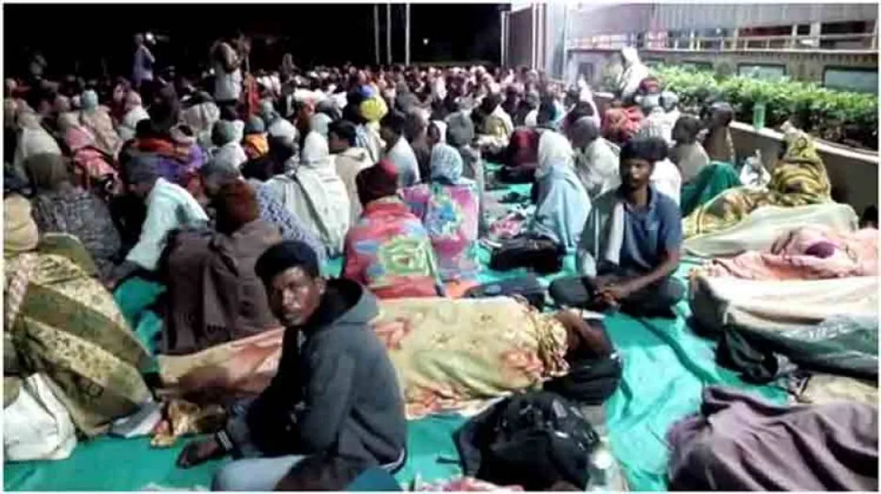 Odisha farmers launch night-long dharna demanding price, pension, prestige