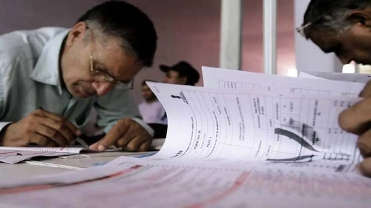 IT Dept Warns Salaried Employees To Refrain From Filing Wrong Tax Returns