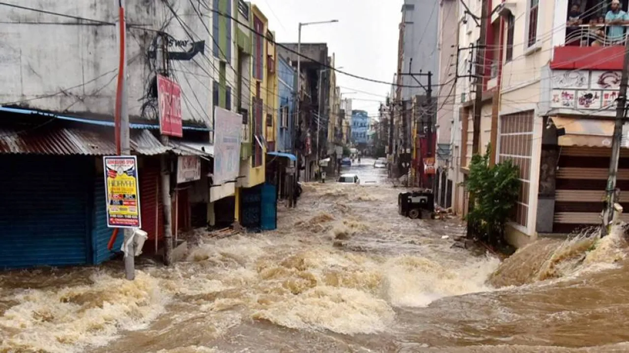 Hyderabad Floods: Affected Families To Get Rs 10K, TN Announces Rs 10 Cr Aid