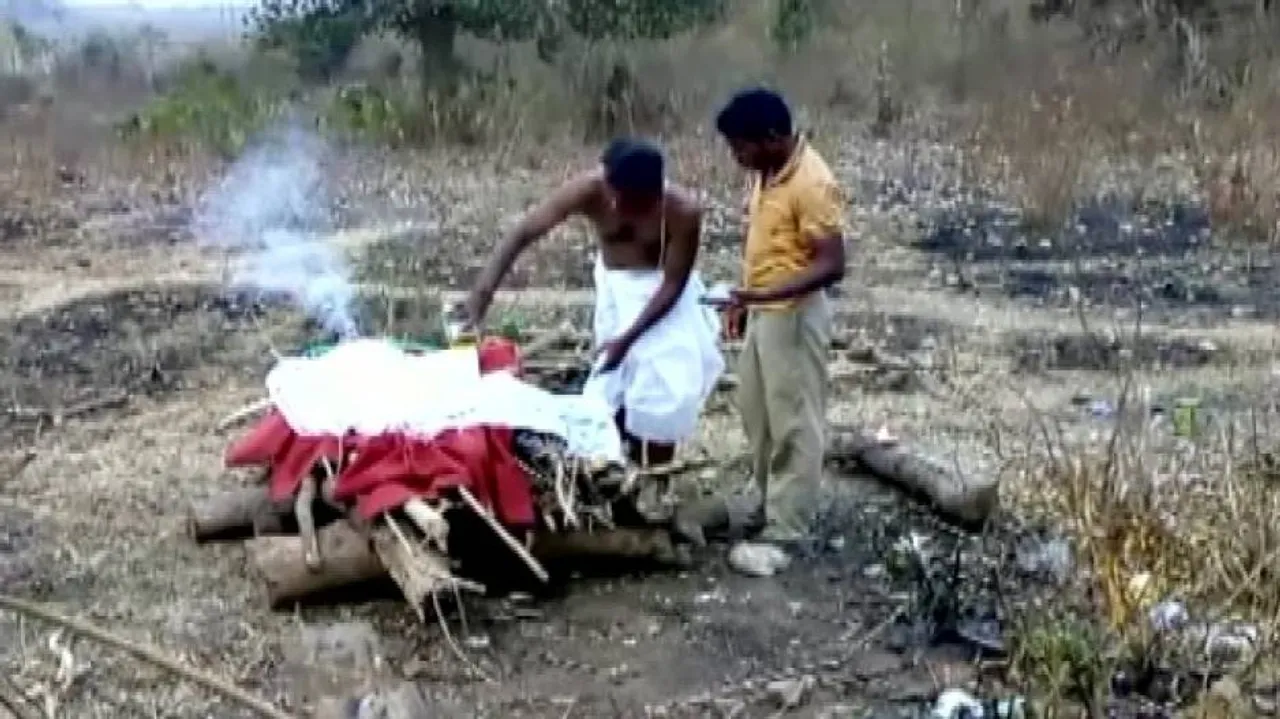 Odisha man performs last rites of his dog