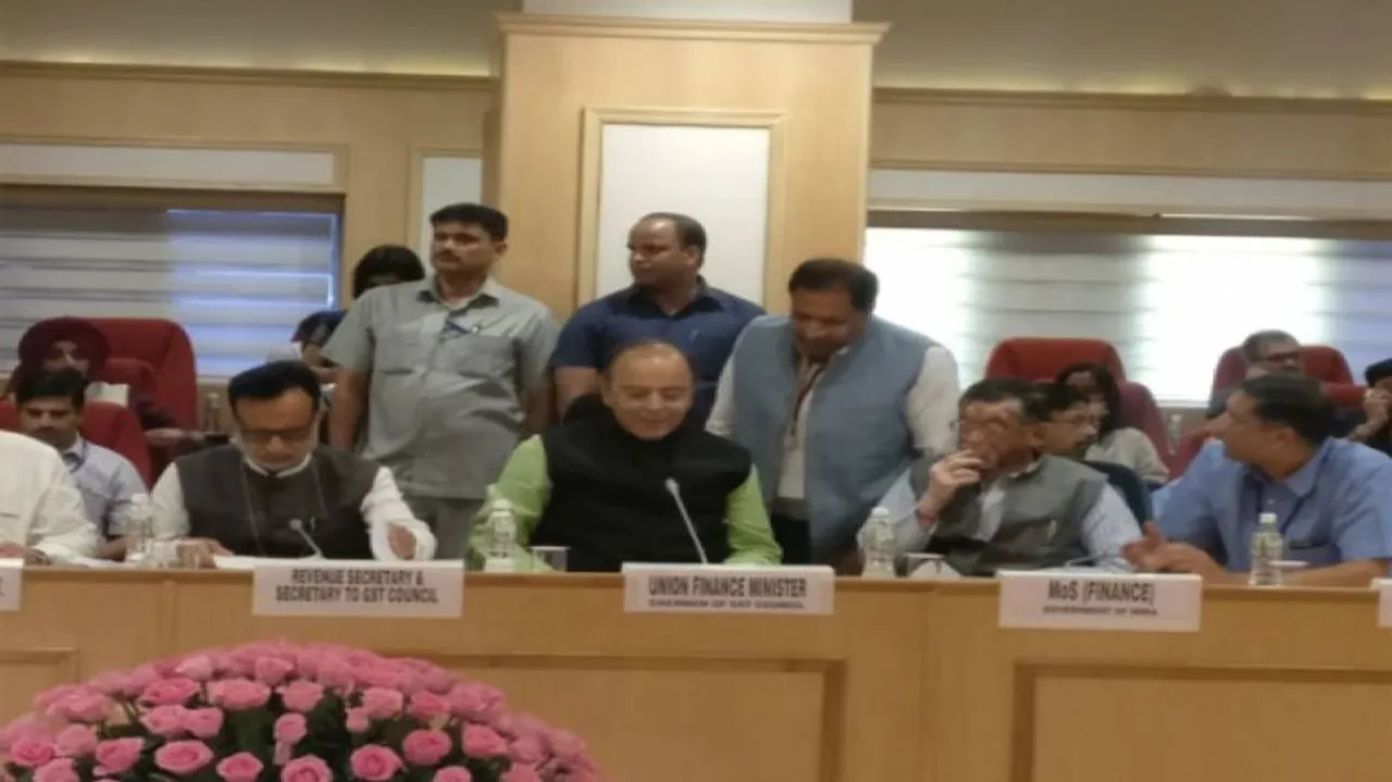 GST: Gold to be taxed at 3%, beedis at 28%