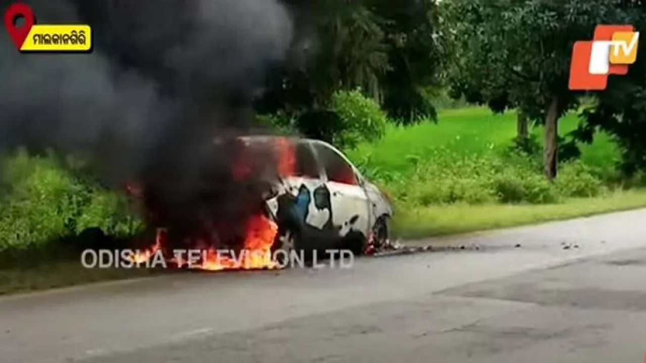 Ganja-Laden Car Catches Fire In Malkangiri, Peddlers Flee Spot