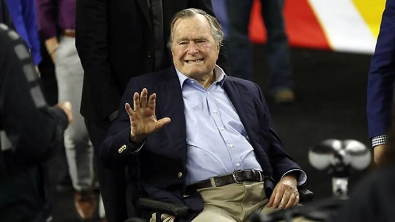 Former US President George Bush hospitalised