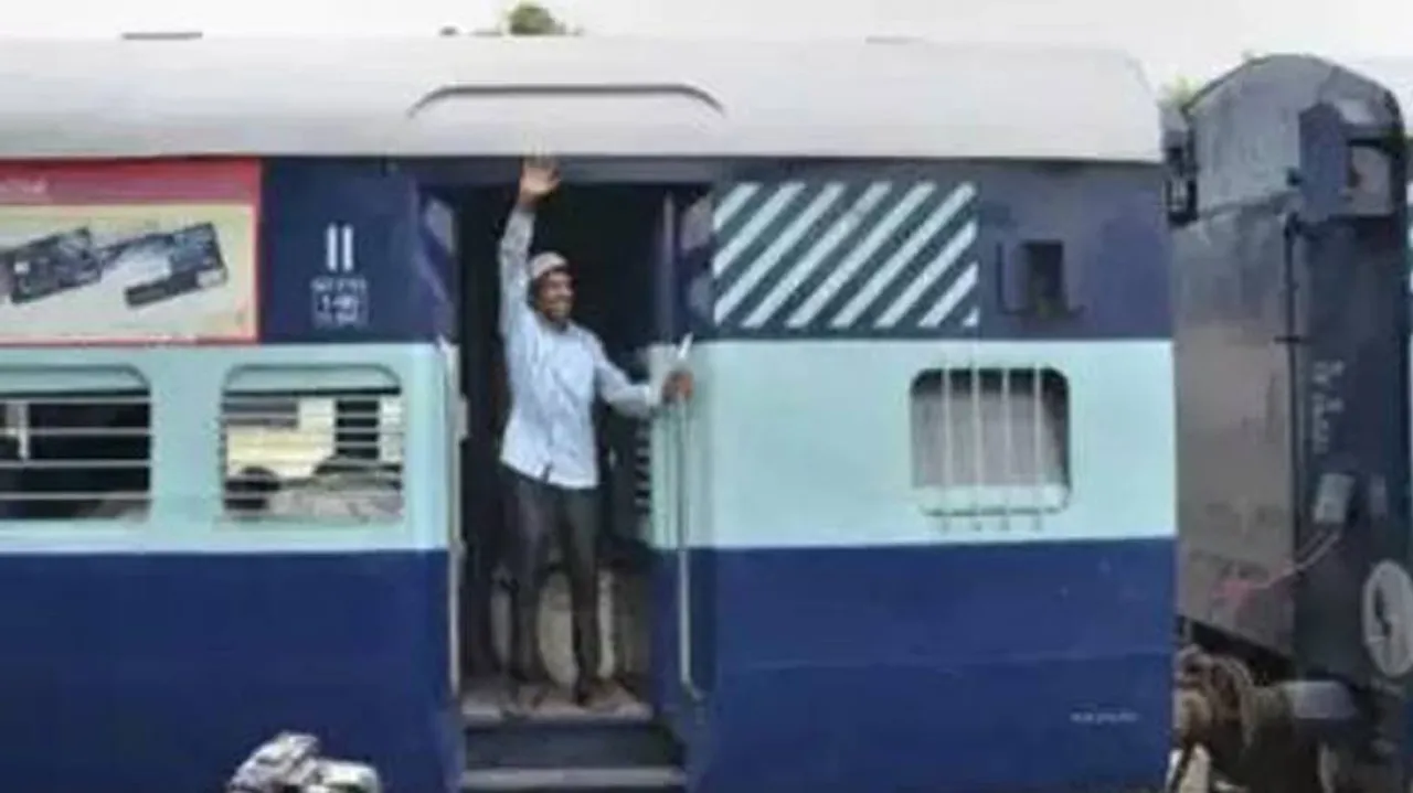 26 Godhra residents stranded in Karachi return to India